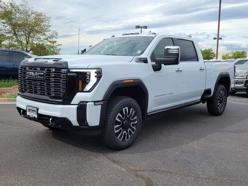 New 2026 GMC Sierra 3500 Denali Ultimate AWD/4WD image 4