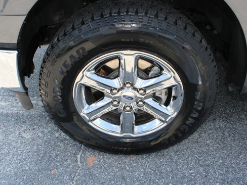Used 2025 Ford F150 XLT w/ Equipment Group 301A Standard AWD/4WD image 11