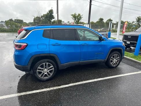 Used 2020 Jeep Compass Latitude AWD/4WD image 2