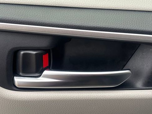 Used 2025 Toyota RAV4 XLE w/ Convenience Package image 7