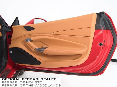 Used 2023 Ferrari F8 Tributo image 23