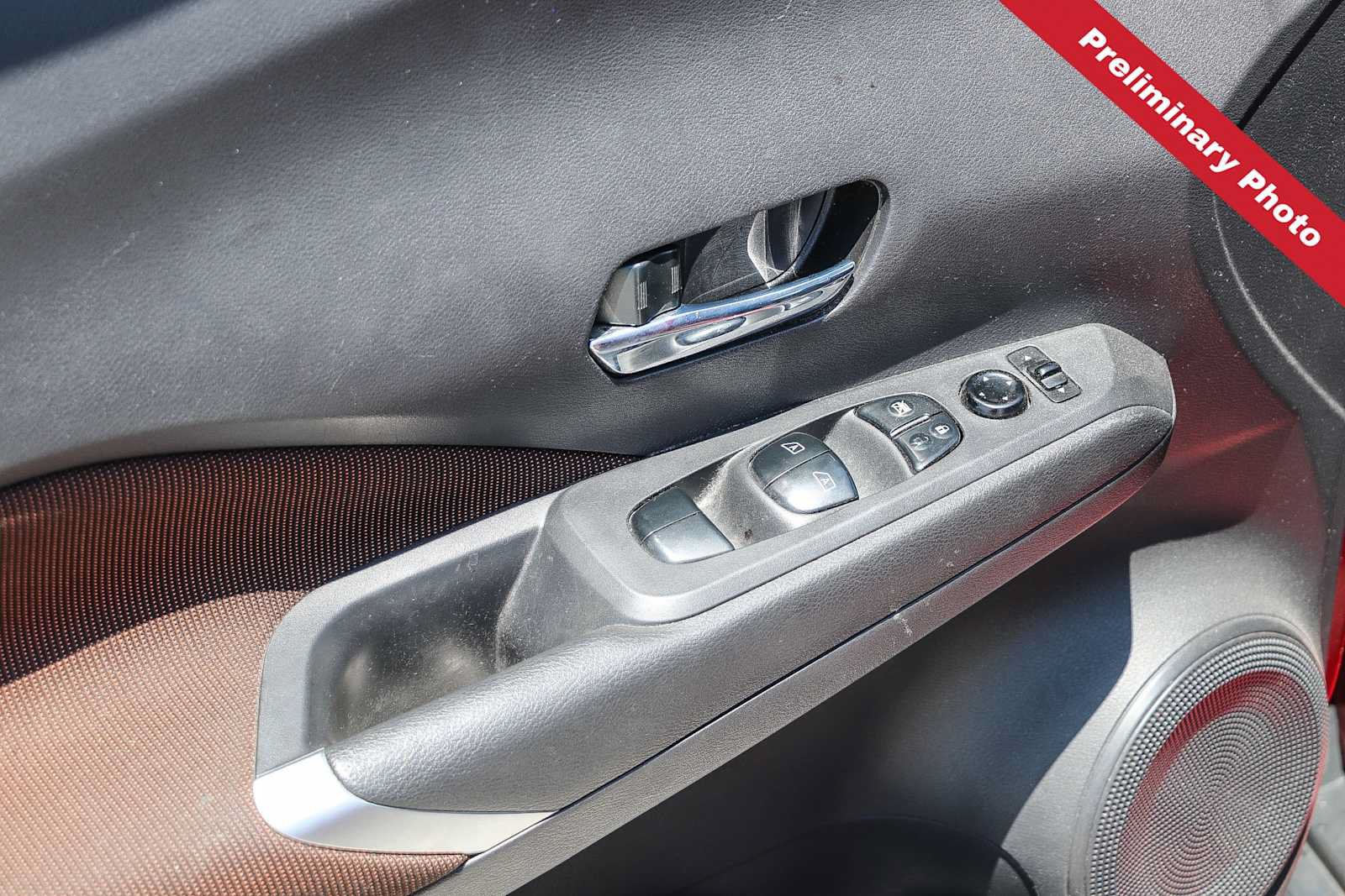 Used 2022 Nissan Kicks SR FWD image 17