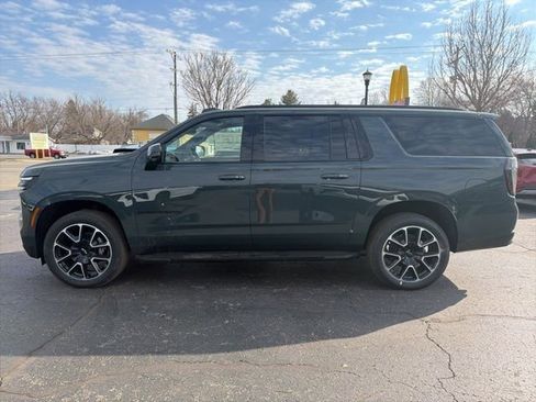 New 2026 Chevrolet Suburban RST w/ Comfort Package AWD/4WD image 6