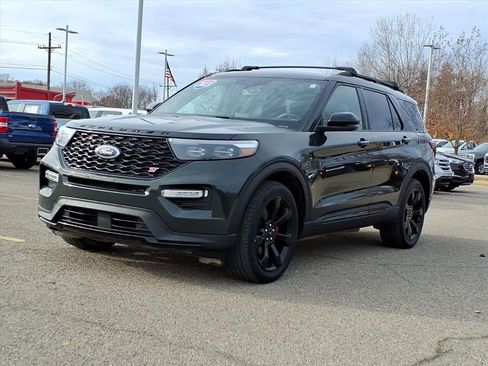 Used 2023 Ford Explorer ST w/ Equipment Group 401A image 3