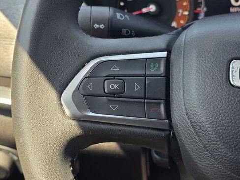 Certified 2024 Jeep Compass Latitude AWD/4WD image 34
