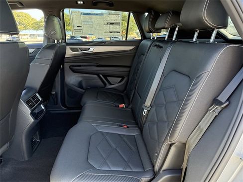 New 2026 Volkswagen Atlas Cross Sport SE image 19