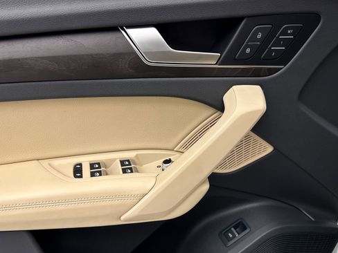 Used 2019 Audi Q5 2.0T Premium Plus w/ Premium Plus Package AWD/4WD image 30