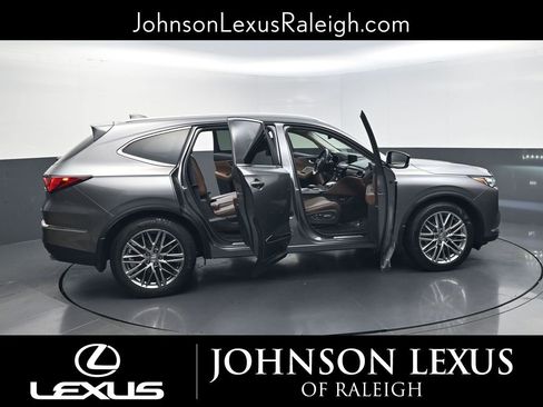 Used 2024 Acura MDX SH-AWD w/ Advance Package image 34