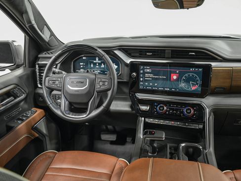 Used 2025 GMC Sierra 1500 Denali Ultimate AWD/4WD image 32