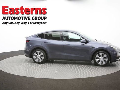 Used 2022 Tesla Model Y Long Range AWD/4WD image 45