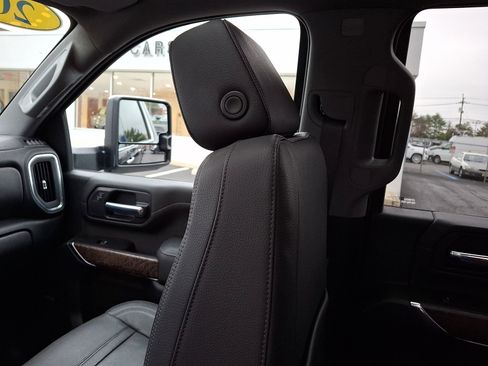 Certified 2022 GMC Sierra 2500 Denali w/ Denali Ultimate Package image 17