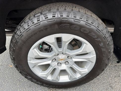 Used 2025 Chevrolet Silverado 1500 LTZ AWD/4WD image 17