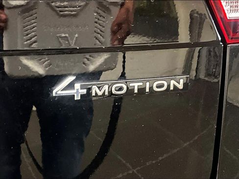 Used 2022 Volkswagen Tiguan SE image 10