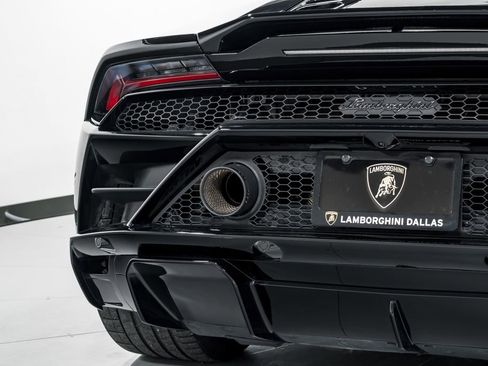 Used 2020 Lamborghini Huracan EVO RWD image 48