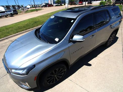 Used 2023 Chevrolet Traverse RS AWD/4WD image 21