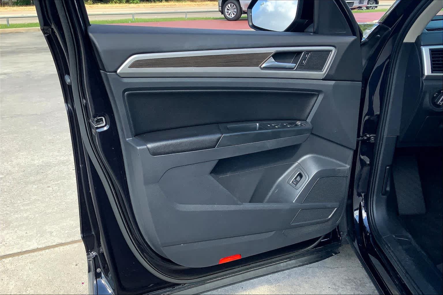 Used 2018 Volkswagen Atlas SE FWD image 21