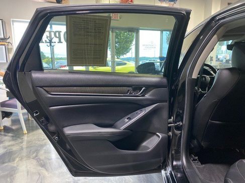 Used 2020 Honda Accord Touring image 13