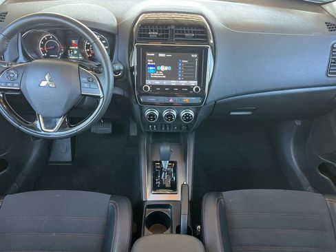 Used 2024 Mitsubishi Outlander Sport SE image 16