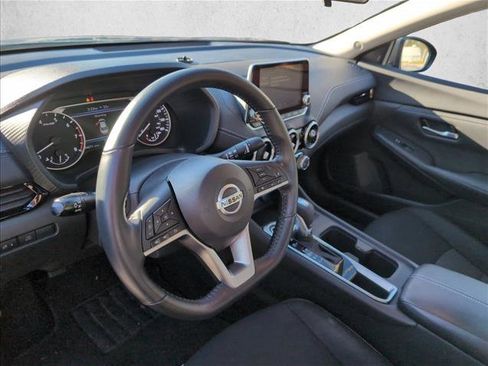 Used 2022 Nissan Sentra SV image 9
