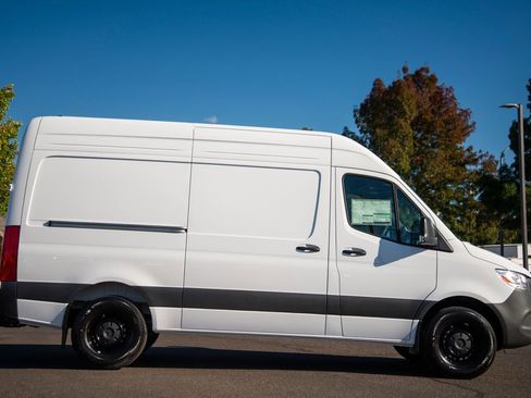New 2026 Mercedes-Benz Sprinter 2500 image 4