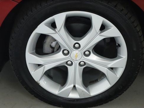 Used 2018 Chevrolet Cruze Premier image 36