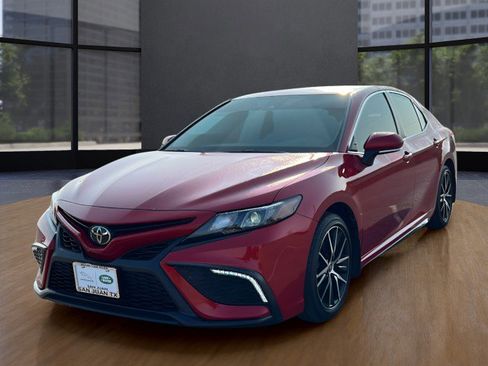 Used 2023 Toyota Camry SE image 12