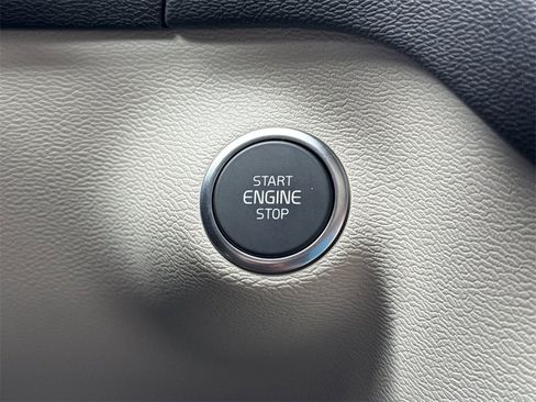 New 2026 Volvo XC40 B5 Plus w/ Protection Package Premier image 22