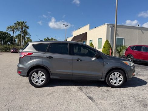 Used 2014 Ford Escape S FWD image 4