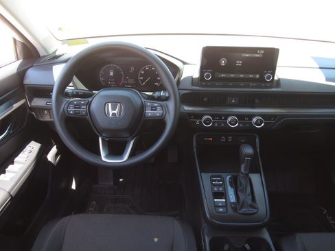 Certified 2025 Honda CR-V EX image 17