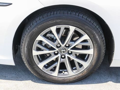 Certified 2023 Lexus ES 350 w/ Accessory Package (Z2) FWD image 11