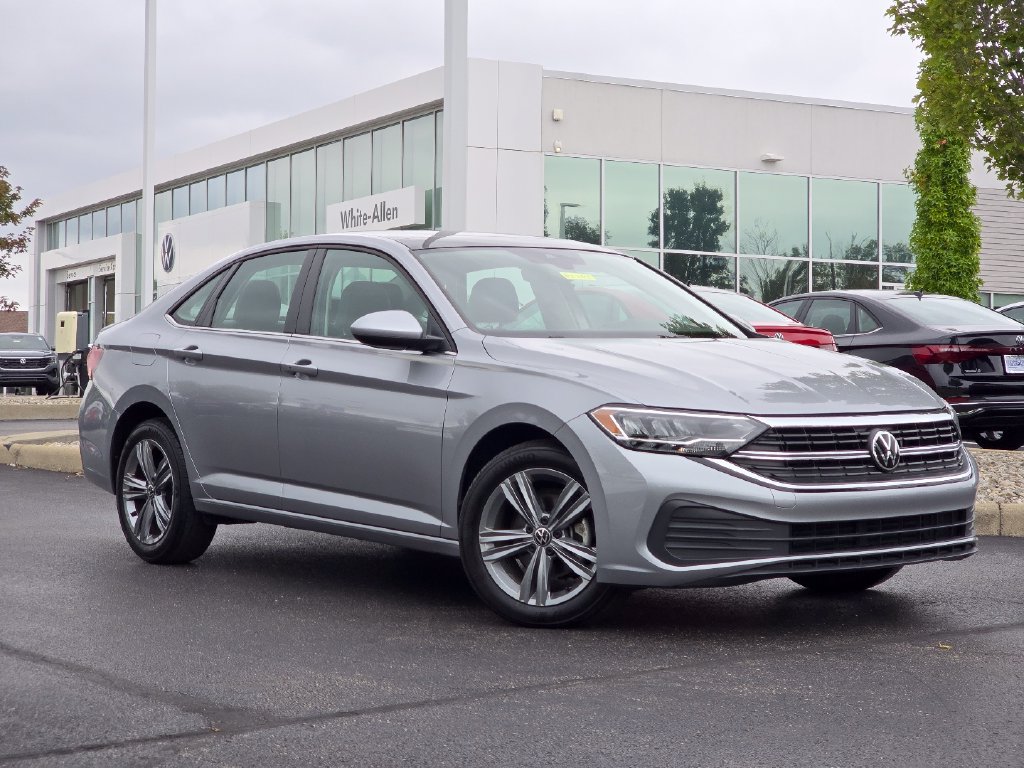 Used 2024 Volkswagen Jetta SE FWD image 1