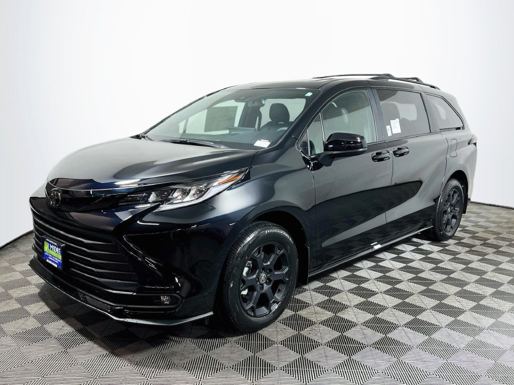 New 2026 Toyota Sienna XLE Woodland Edition AWD/4WD image 3