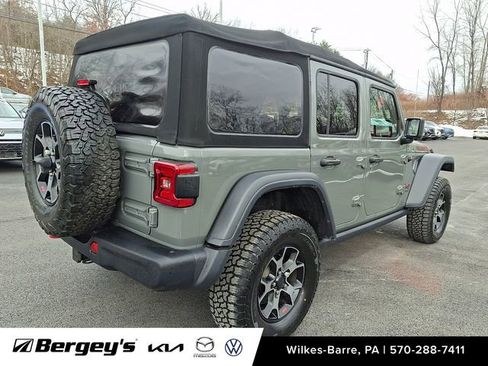 Used 2018 Jeep Wrangler Unlimited Rubicon w/ Dual Top Group image 8