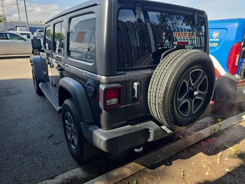 Used 2022 Jeep Wrangler Unlimited Sport AWD/4WD image 2