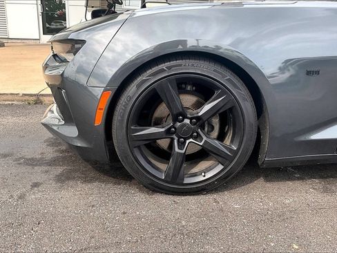Used 2018 Chevrolet Camaro LT w/ RS Package RWD image 4