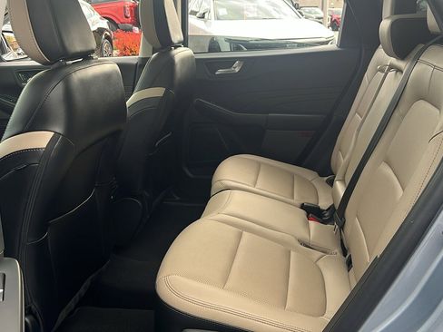 Used 2022 Ford Escape Titanium w/ Class II Trailer Tow Package image 33