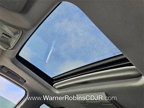 Used 2015 Cadillac Escalade Luxury image 19