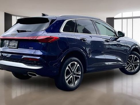 Used 2025 Audi Q5 Premium w/ Convenience Package AWD/4WD image 5