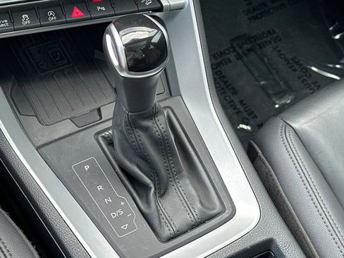 Used 2020 Audi Q3 2.0T Premium Plus w/ Premium Plus Package image 21