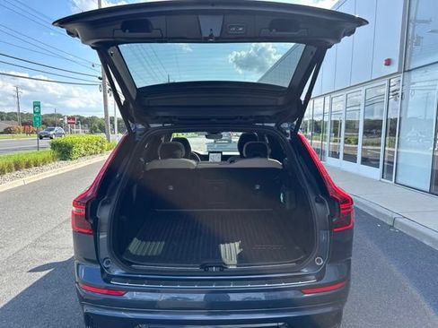 Certified 2026 Volvo XC60 B5 Plus AWD/4WD image 11