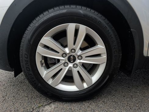 Used 2018 Kia Sportage LX FWD image 4