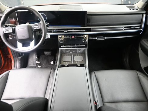 Used 2025 Hyundai Santa Fe Limited image 18