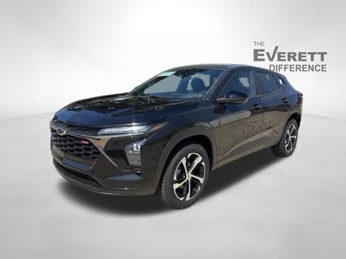 New 2026 Chevrolet Trax RS w/ Driver Confidence Package FWD image 3