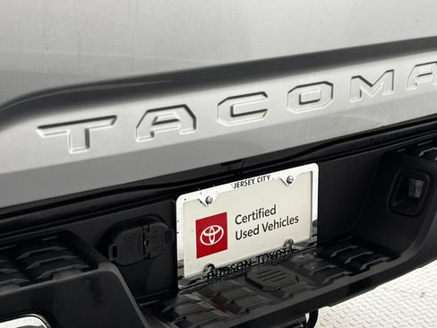 Used 2023 Toyota Tacoma SR5 AWD/4WD image 10