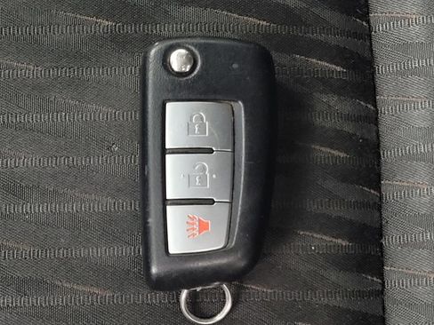 Used 2020 Nissan Rogue S FWD image 32