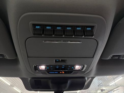 Used 2024 Ford F250 Lariat w/ Lariat Ultimate Package AWD/4WD image 19