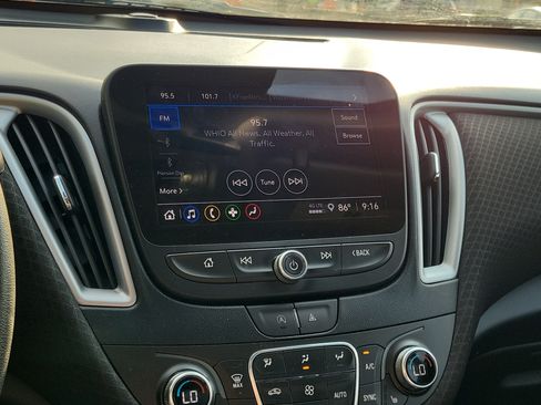 Used 2024 Chevrolet Malibu LT FWD image 26