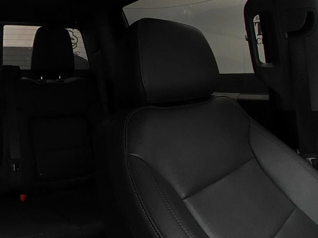 Used 2022 Chevrolet Silverado 1500 LTZ w/ LTZ Premium Package AWD/4WD image 11