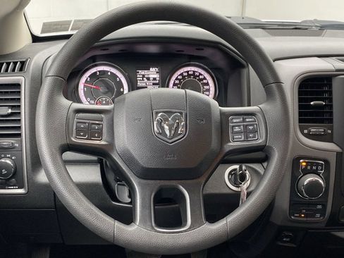 Used 2018 RAM 1500 Express image 12