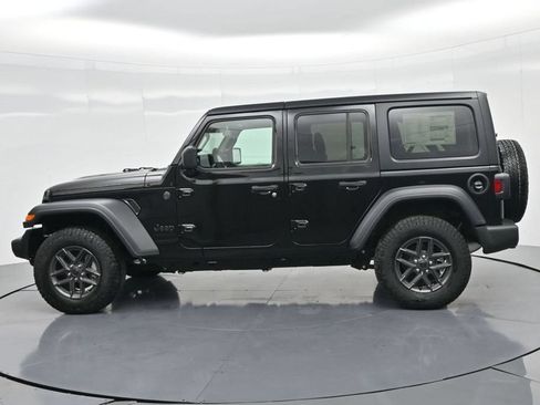 Used 2024 Jeep Wrangler Unlimited Sport AWD/4WD image 10